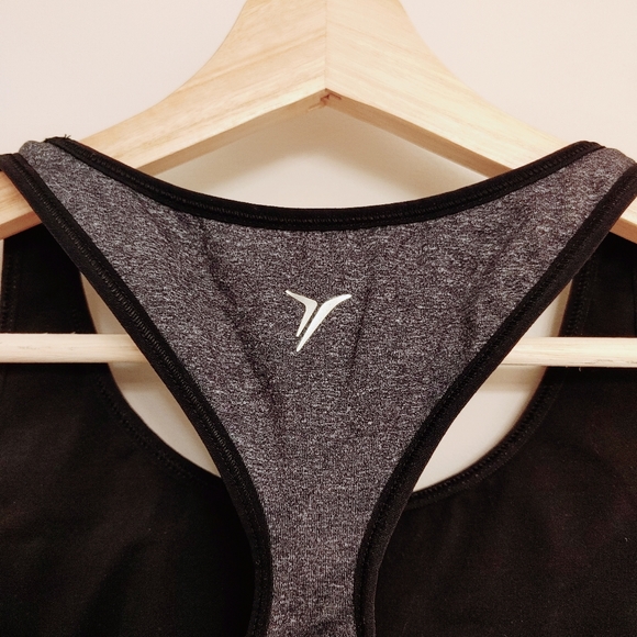 Old Navy Sports Bra - Picture 5 of 6